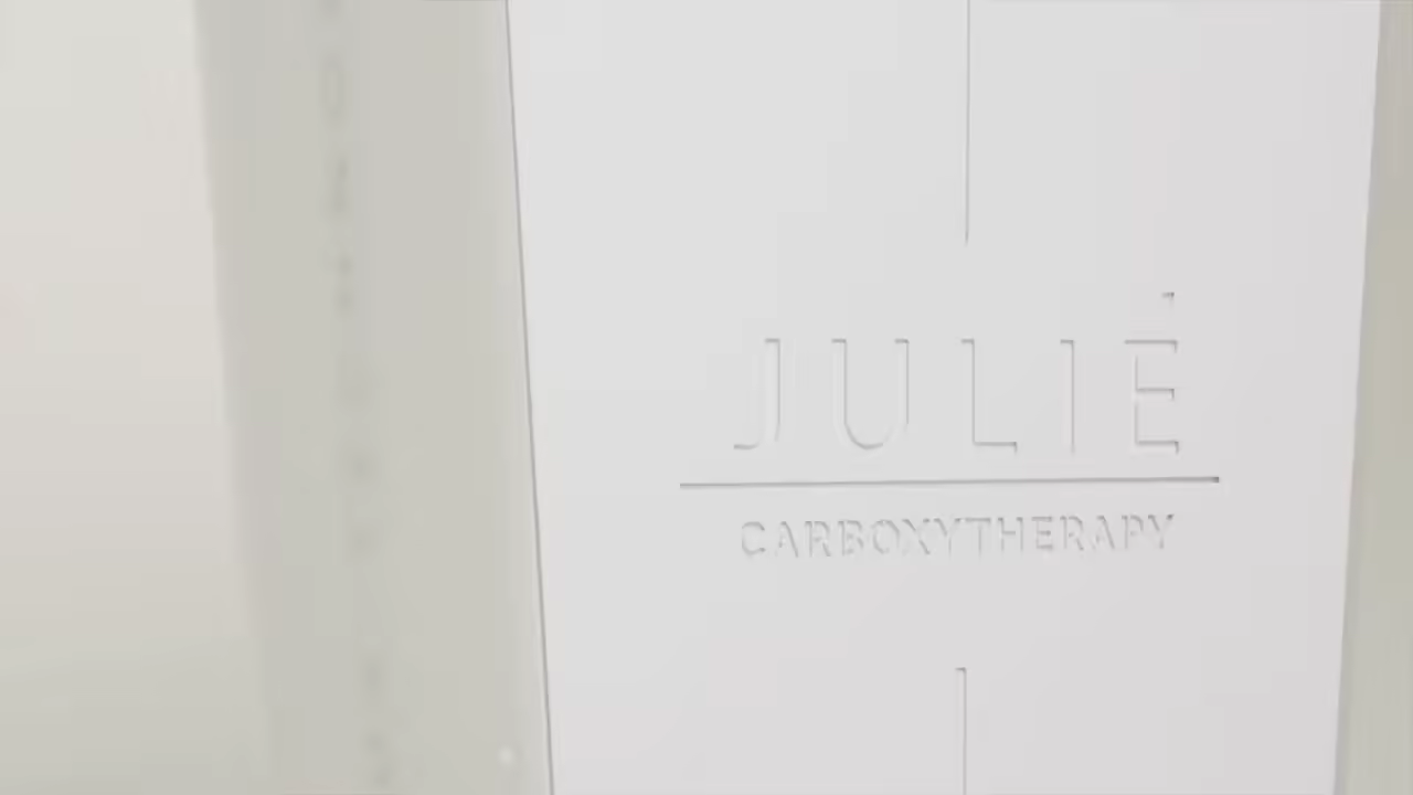 Panel urządzenia Julié do karboksyterapii