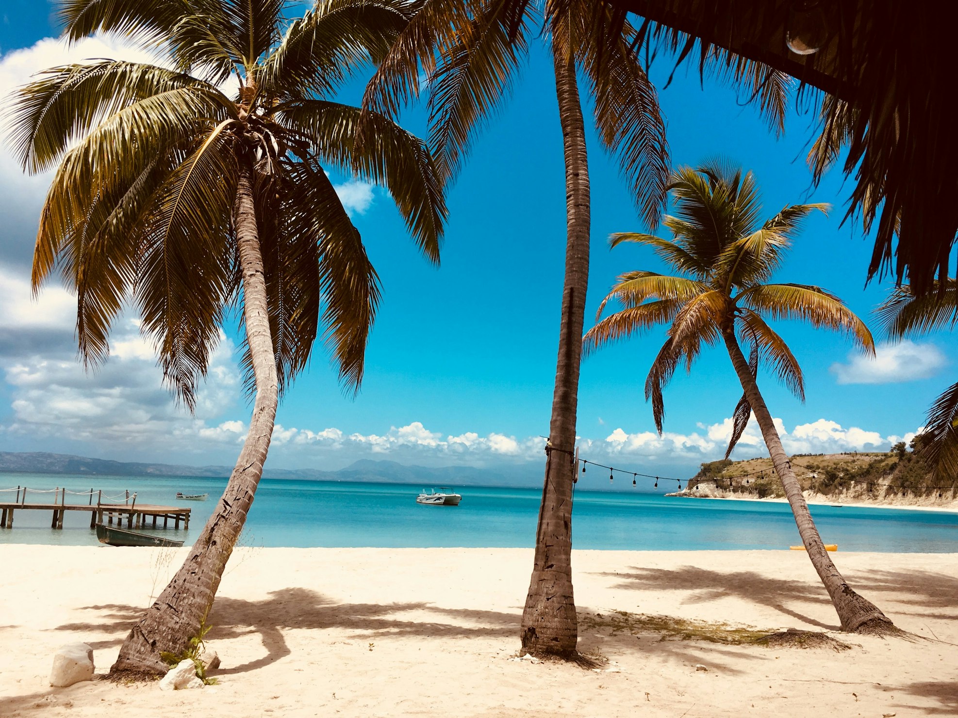 Beach Umbrella Rentals: Enjoy the Sun Without the Burn with BeachDay Rentals