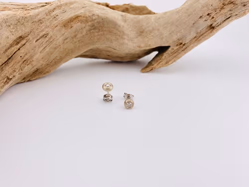 585/- Weißgold Ohrstecker mit je 1 Brillanten 0,15ct