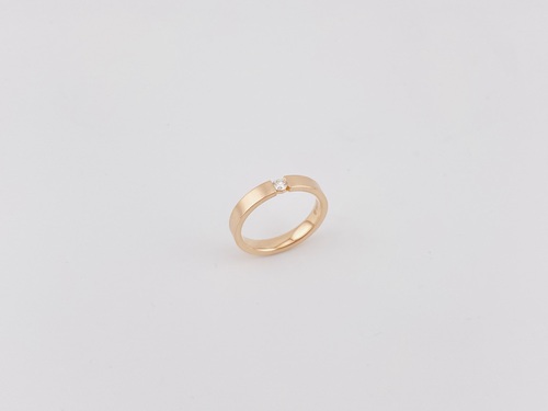 585/- Weißgoldring mit 1 Brillanten
