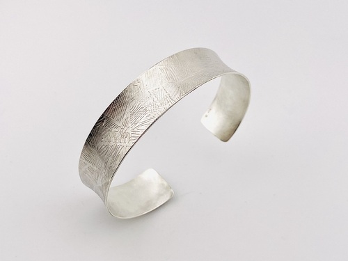 Armspange - Walzstruktur Silber