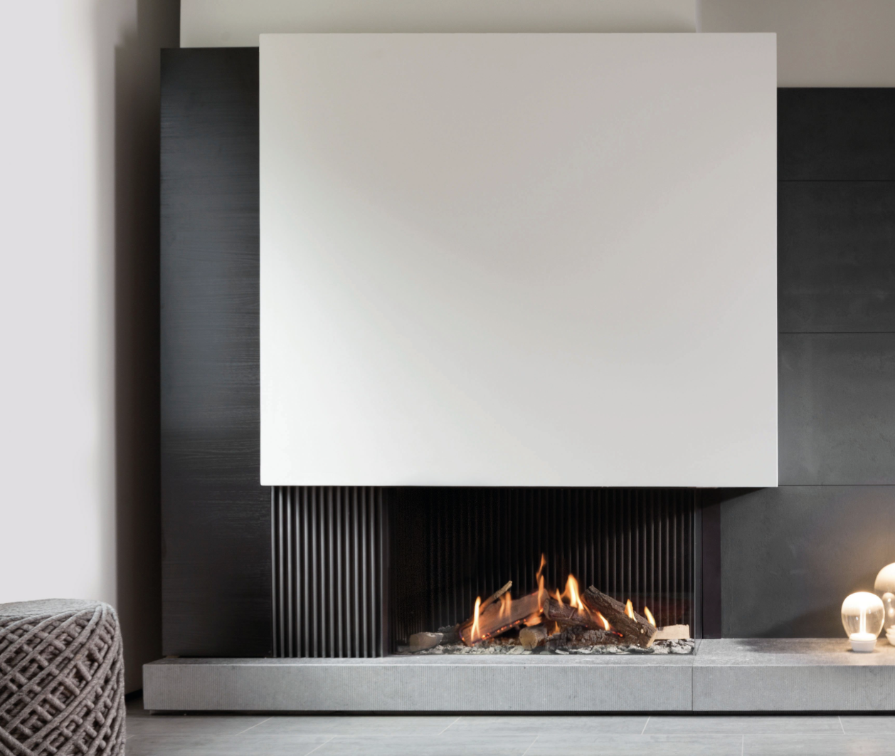 Gaskamin von Attika mit modernem Design und Fernbedienung
