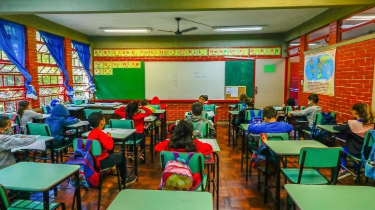 R$ 4,7 bilhões em infraestrutura educacional: Porto Alegre realiza leilão recorde de PPP escolar