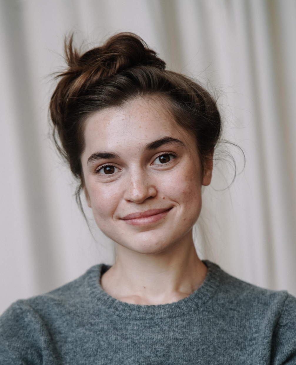 Female Photo Link to Actor Page