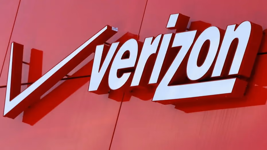 Verizon logo on the wall
