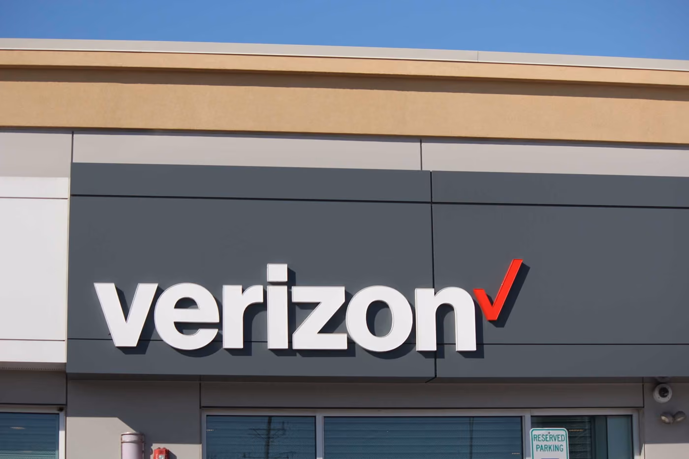 Verizon logo on the wall