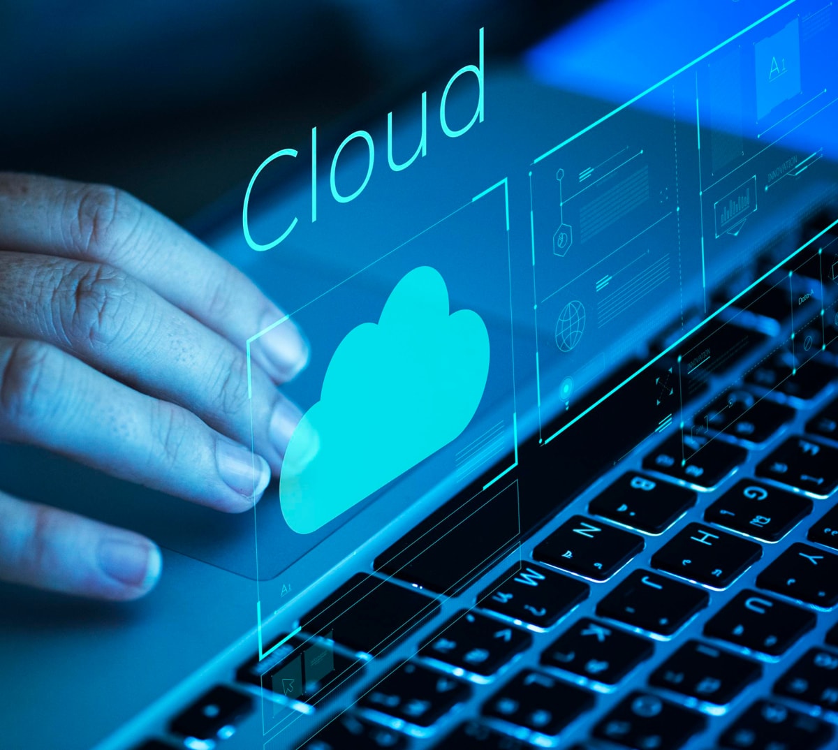 Visual representation of cloud computing in business, highlighting data management and remote access solutions.