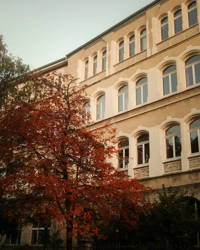 Gaußschule im Herbst in Braunschweig