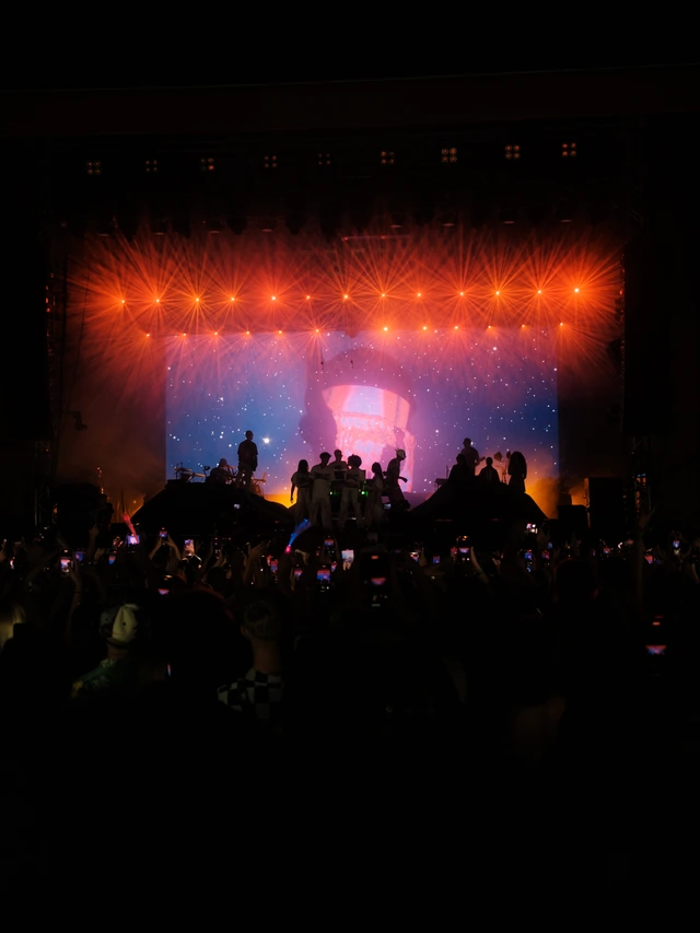 Musiker Cro bei einem Open Air Konzert in Braunschweig