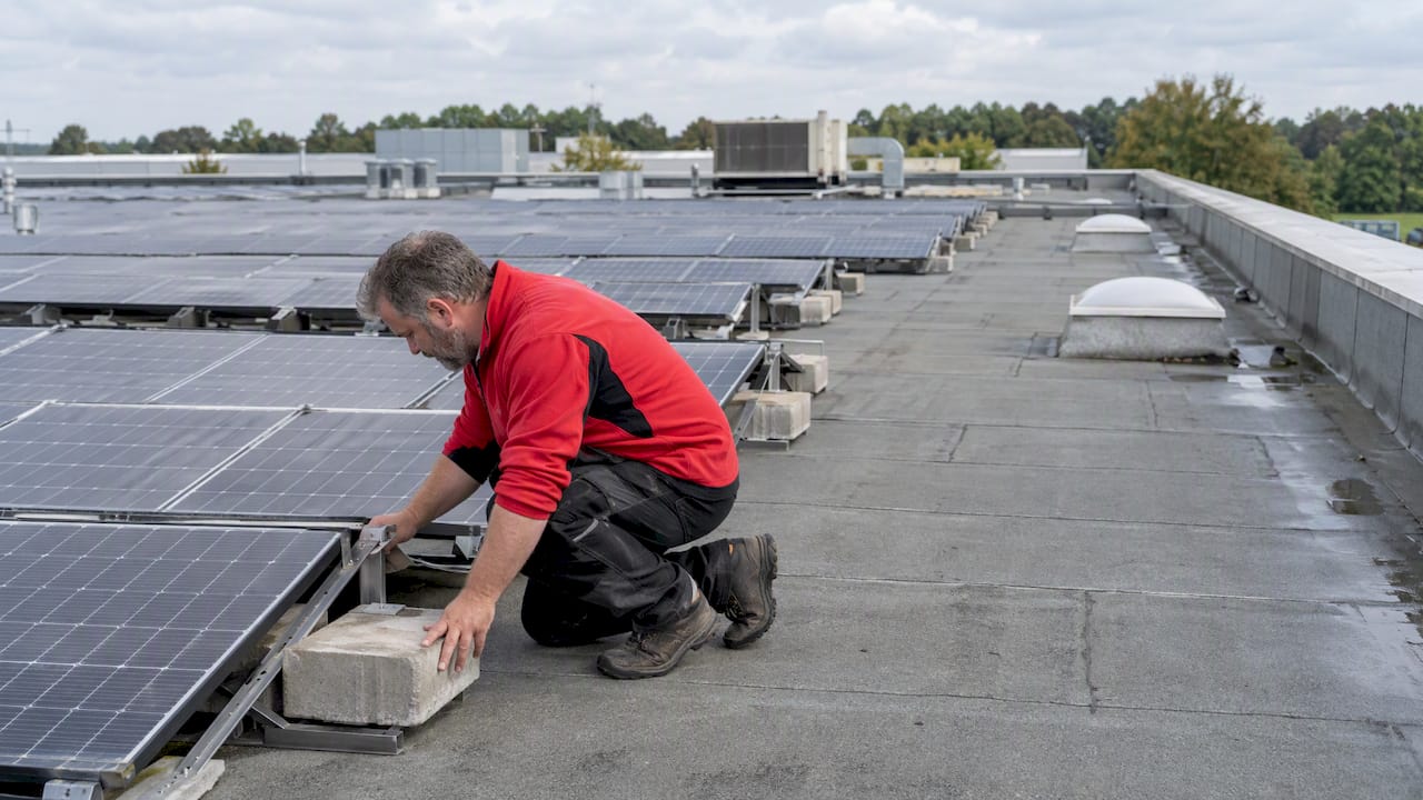 PV Last Dach: So prüfen Sie, ob Ihr Dach die Solaranlage trägt