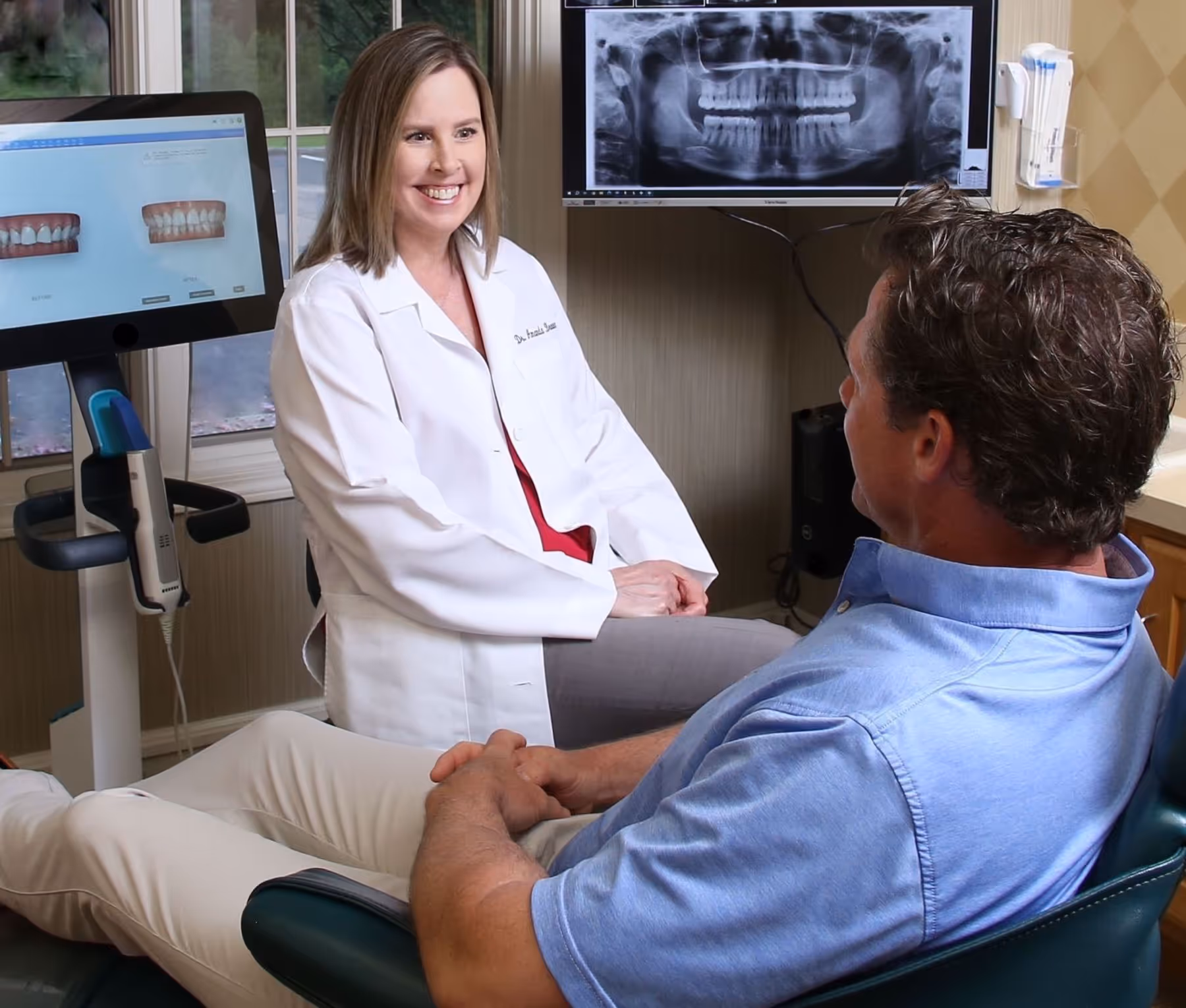 Dr. Brown with patient at Curtiss Dentistry in Maryville, TN