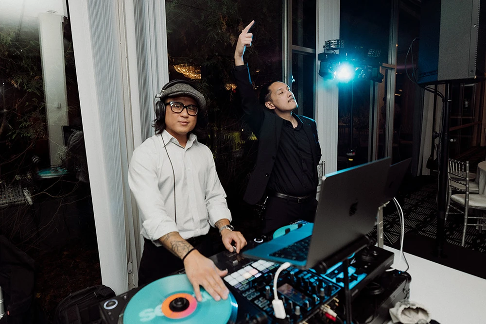 CJ and Kris of Best Life Entertainment djing at a wedding