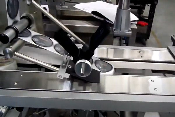 Top labeller