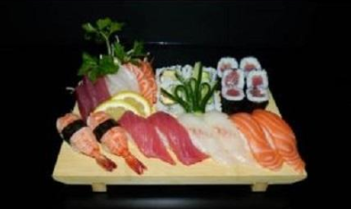 plateau de sushi, makis, sashimi