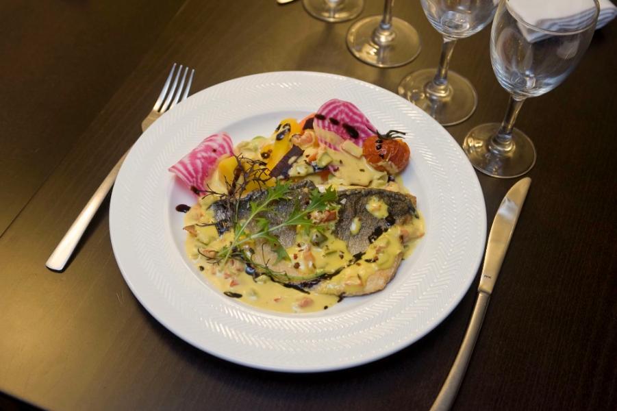 plat de poisson en sauce