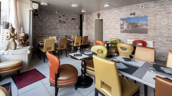 Salle intérieure du restaurant 