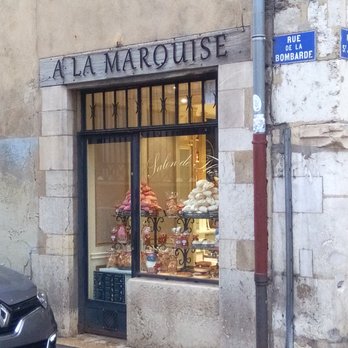 Devanture du magasin A la Marquise