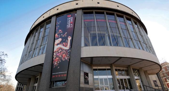 bâtiment de maison de la danse