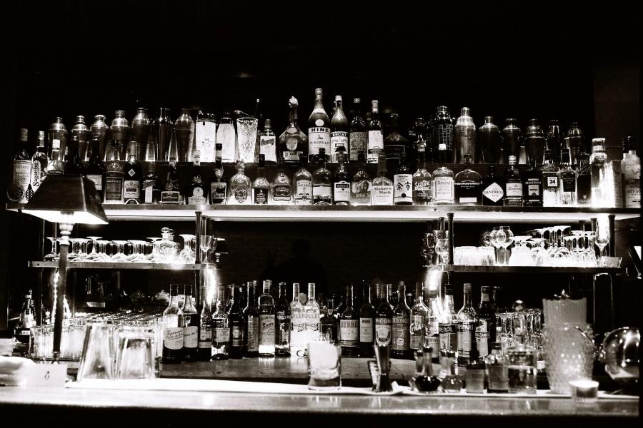 Mur de bouteille type pub
