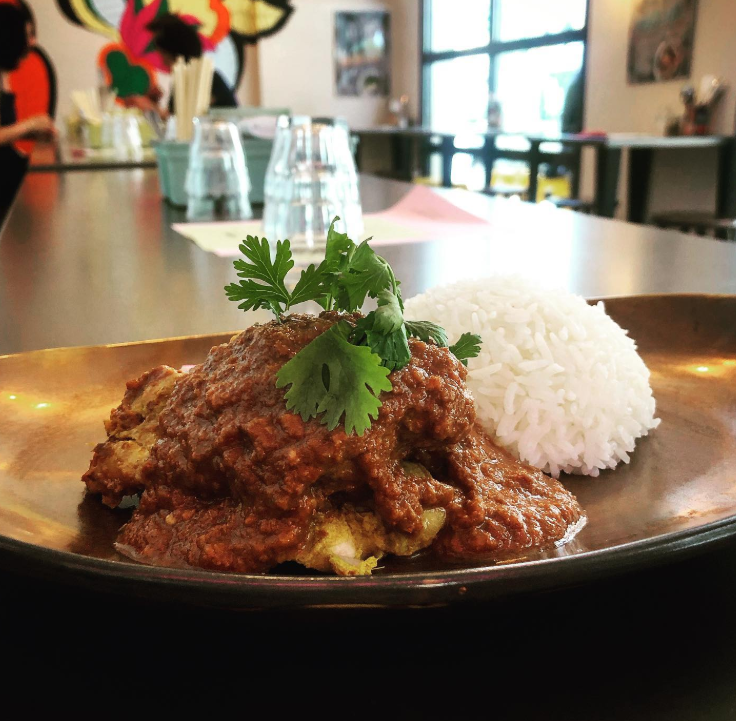 plat viande et riz