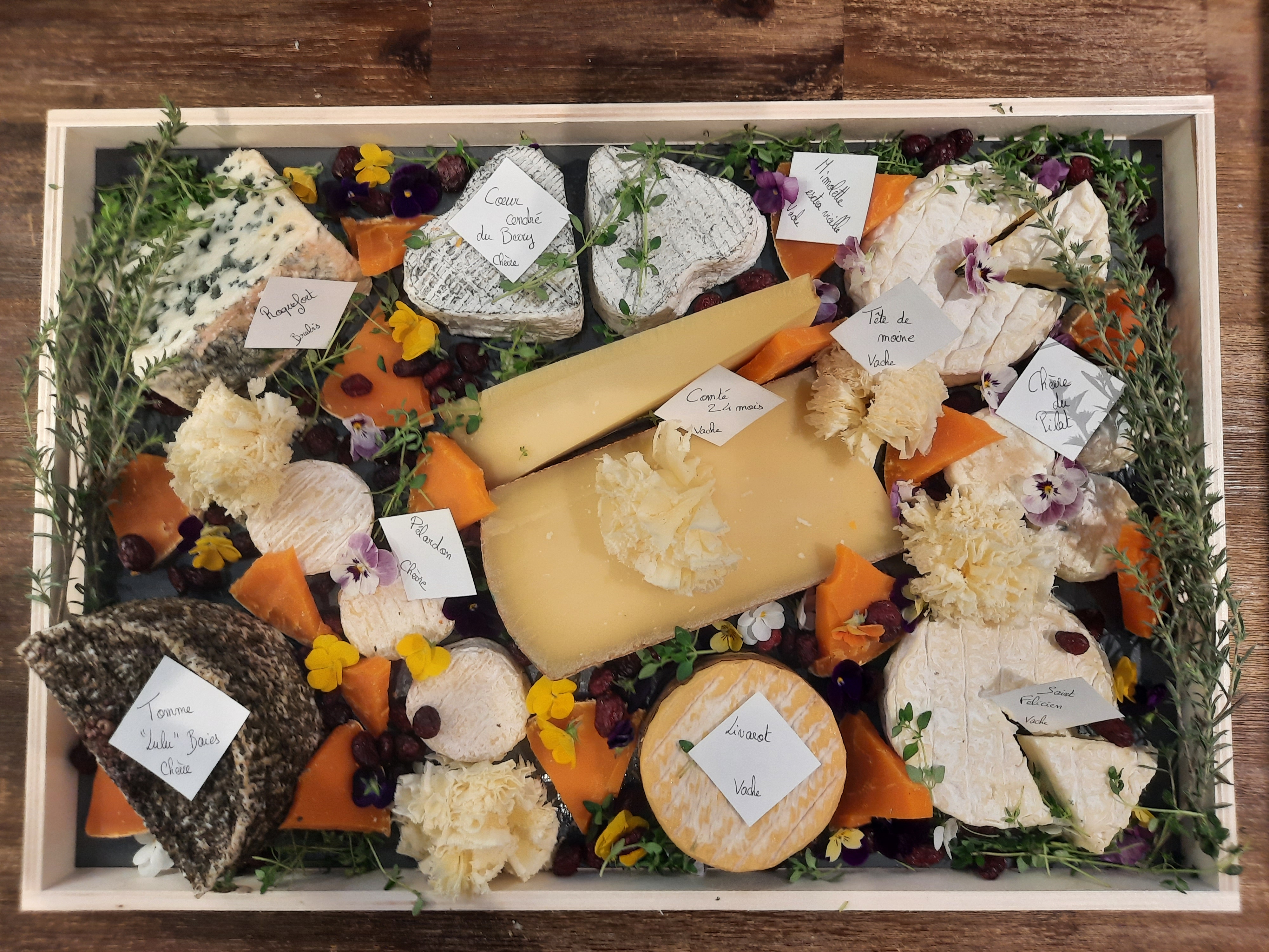 plateau de fromages, charcuterie, quantité