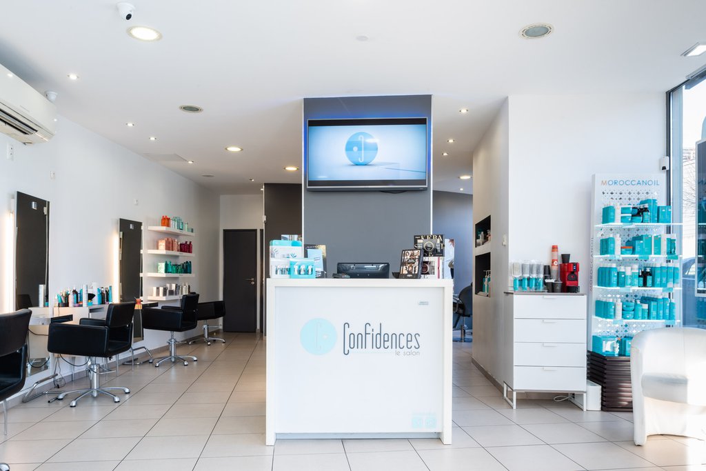 intérieur du salon de coiffure 