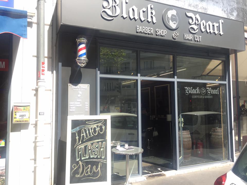 Devanture du Black Pearl Barber shop