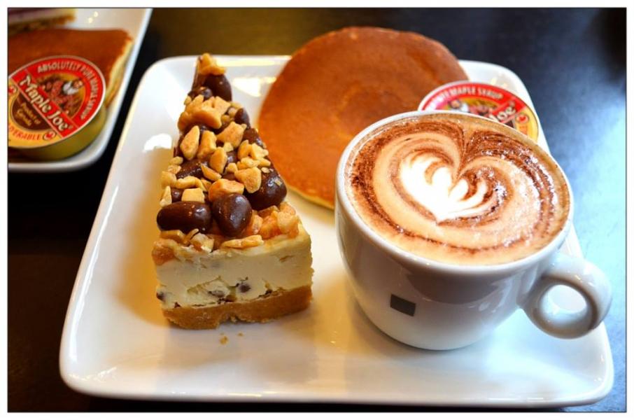 Café, viennoiserie, gâteau