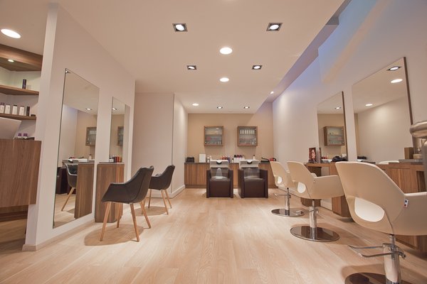 Salon de coiffure épuré