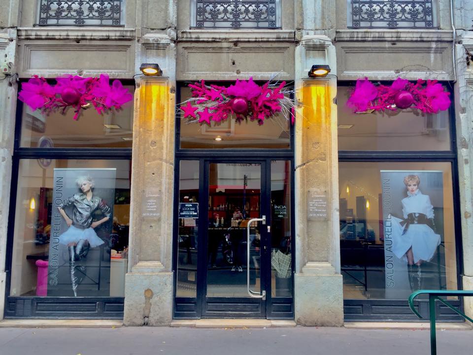 devanture du salon de coiffure Aurélie Jounin