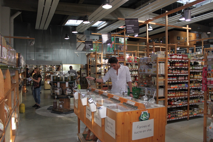 Intérieur épicerie