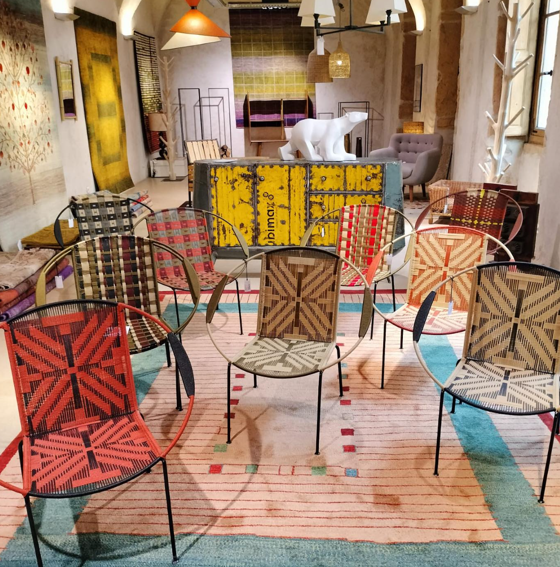 Chaises degin, boutique concept store, meubles