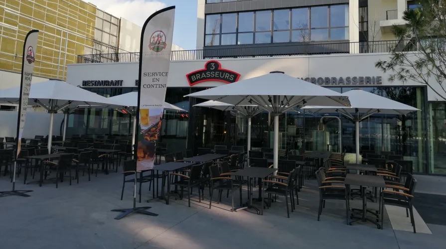 Terrasse les 3 brasseurs Vénissieux