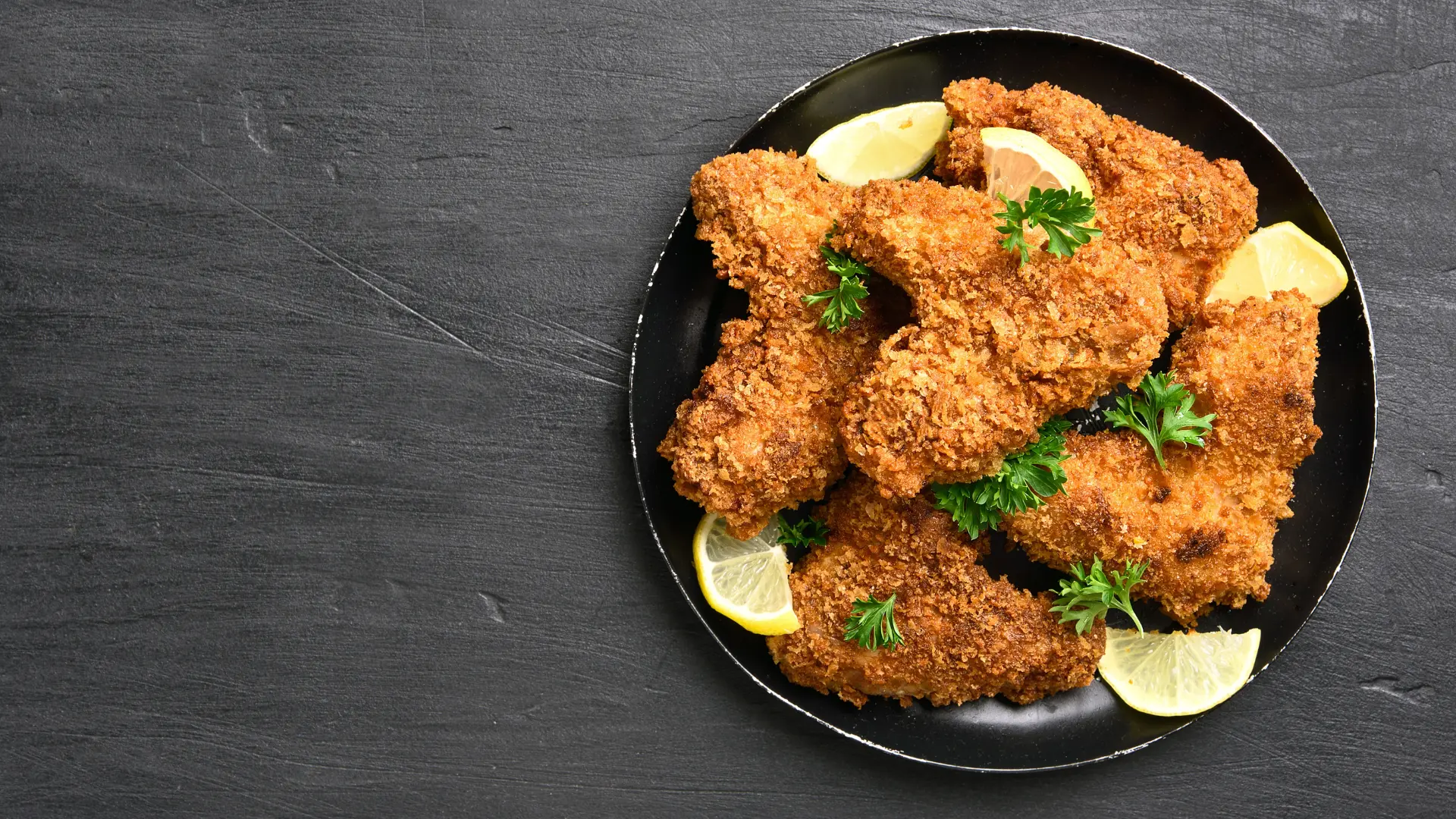 Hrskava pohovana piletina iz pećnice – zdravija verzija klasičnog ručka za ponijeti