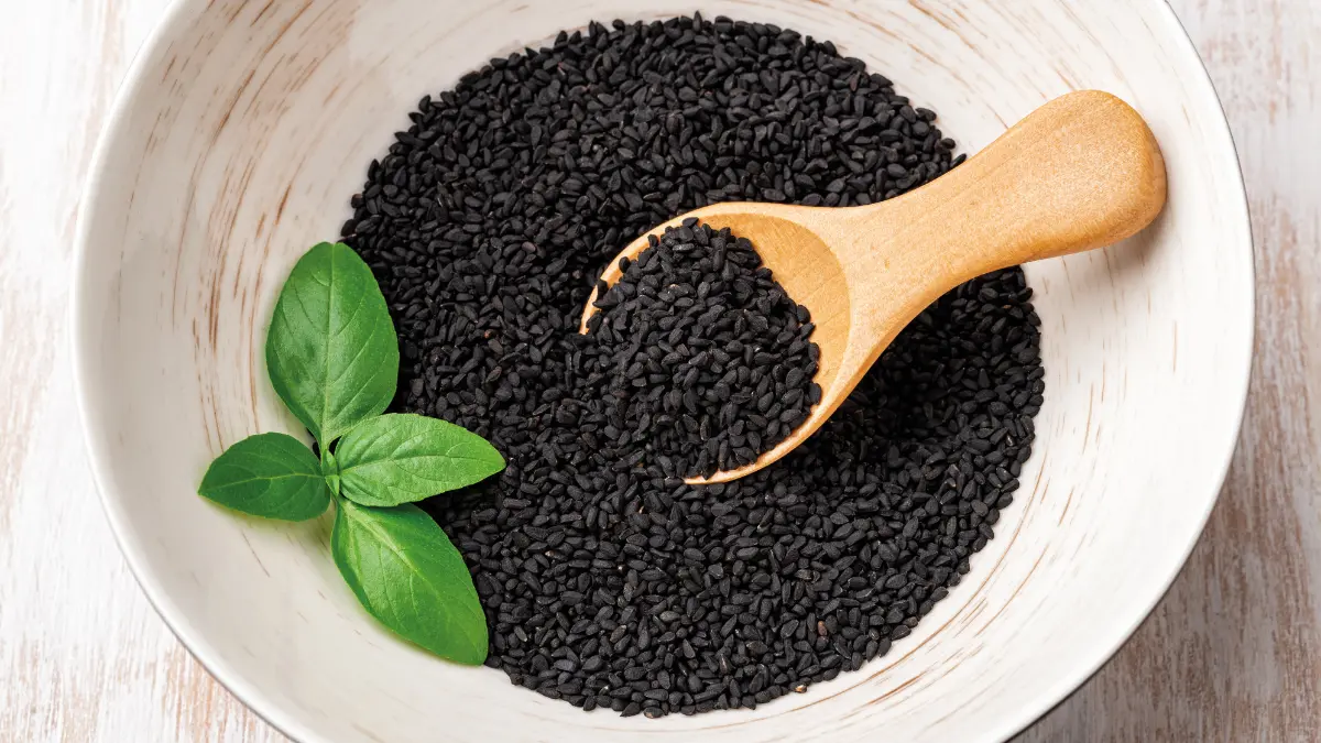 sjemenke crnog kima u zdjelici