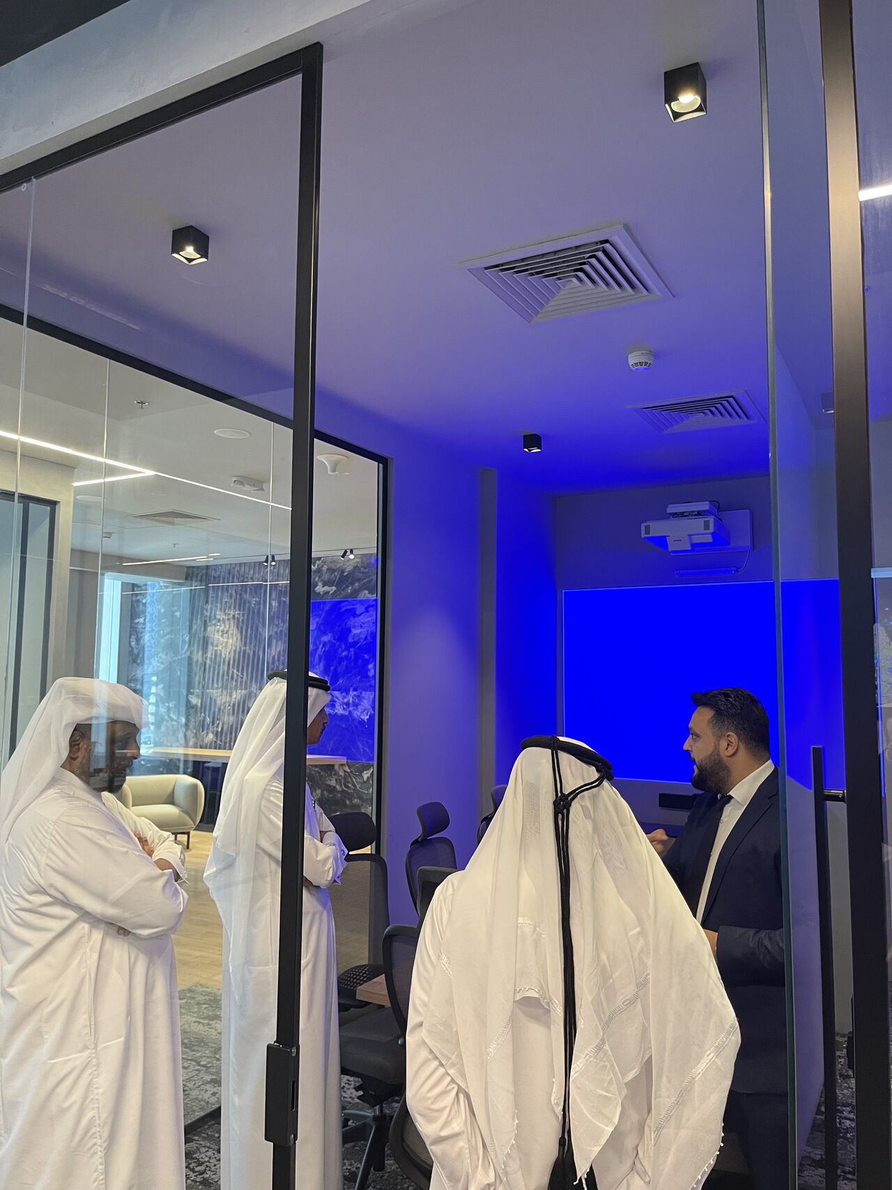 General Authority of Customs delegation visiting Ventum Tech's Experience Centre
