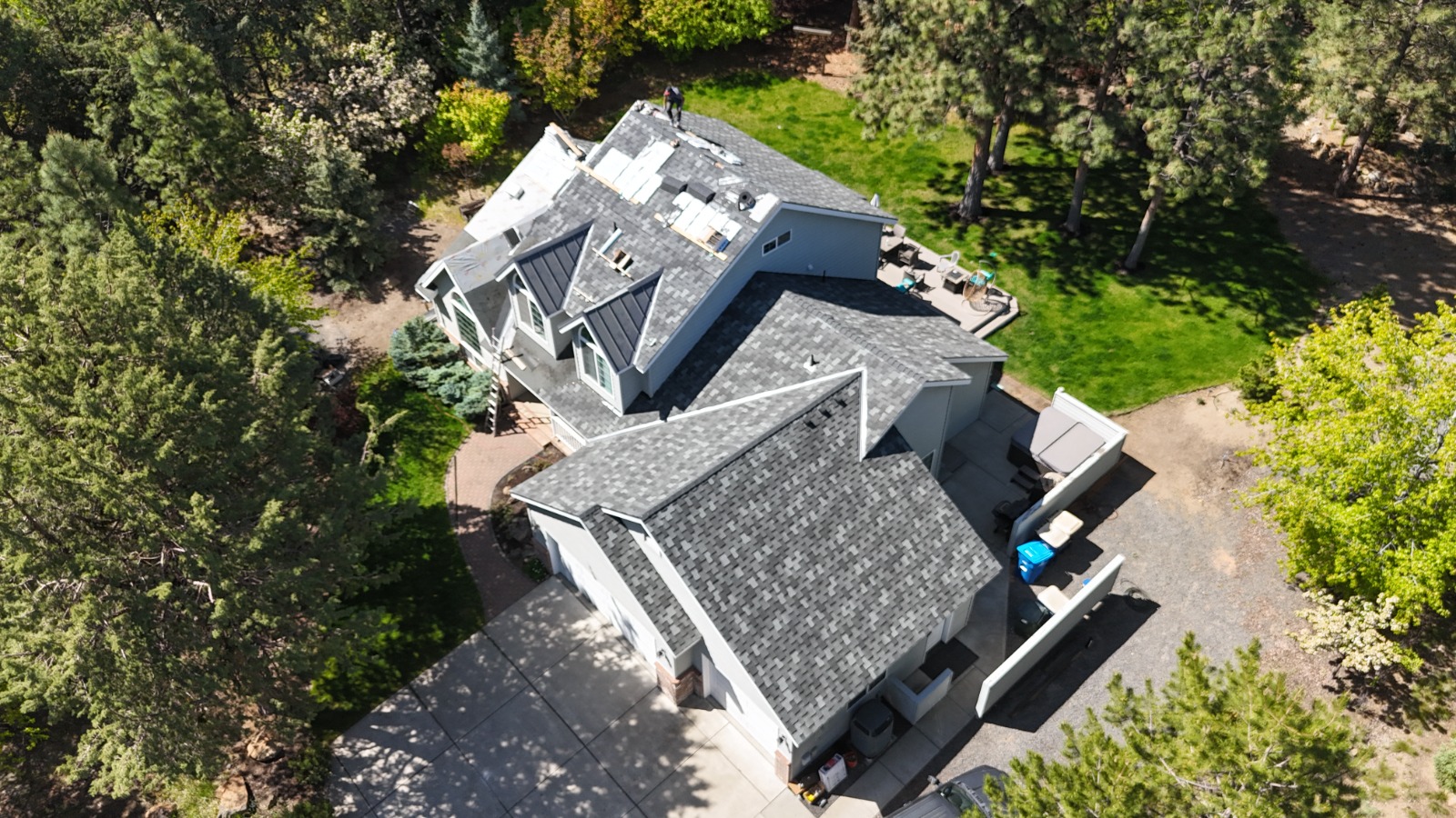 Scott's Roofing roof repair service
