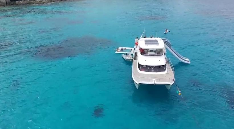 Racha Noi - VIP catamaran 