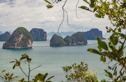 Остров Хонг в провинции Краби + остров Хонг в провинции ПхангНга