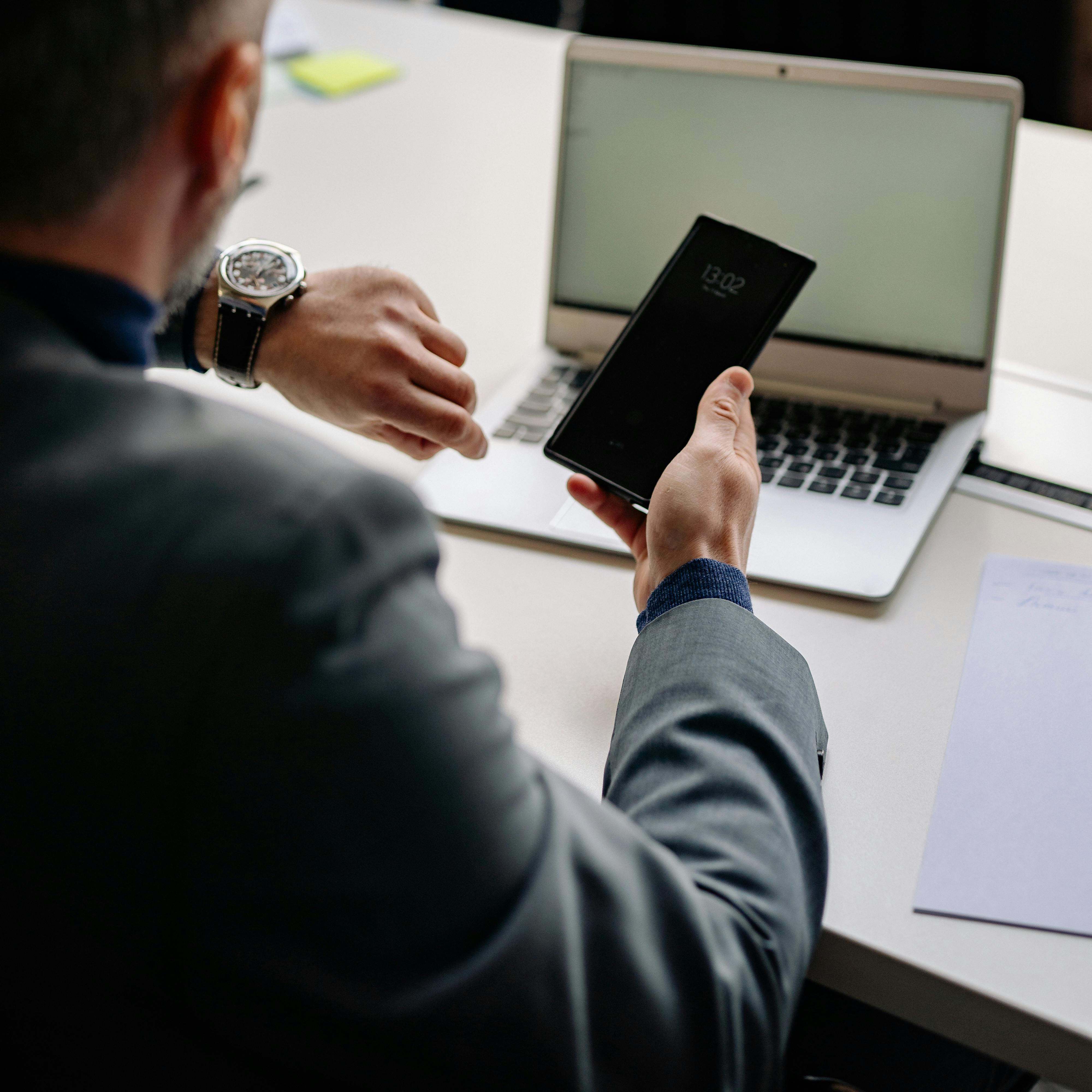 Dialers, Decoded: A-to-Z Guide For B2B Sales Dialers