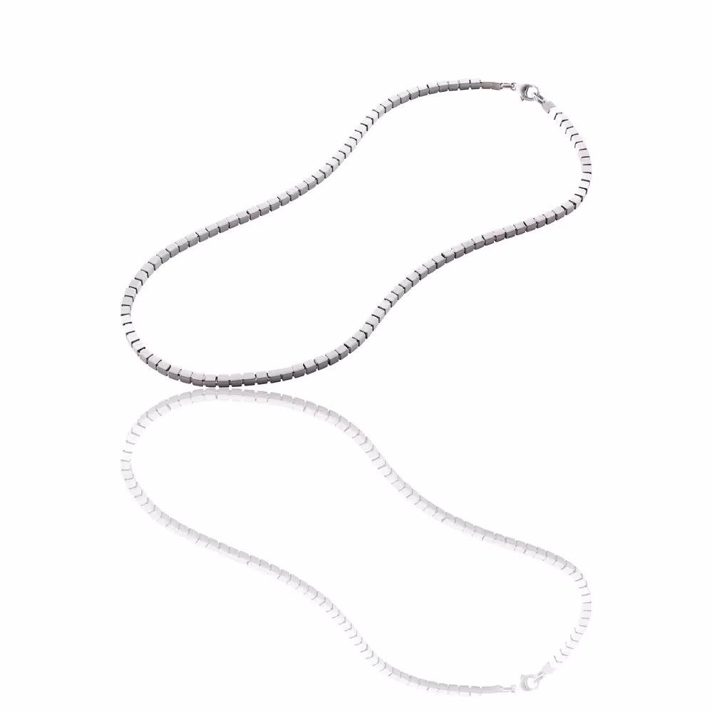 Collier anguleux en or blanc