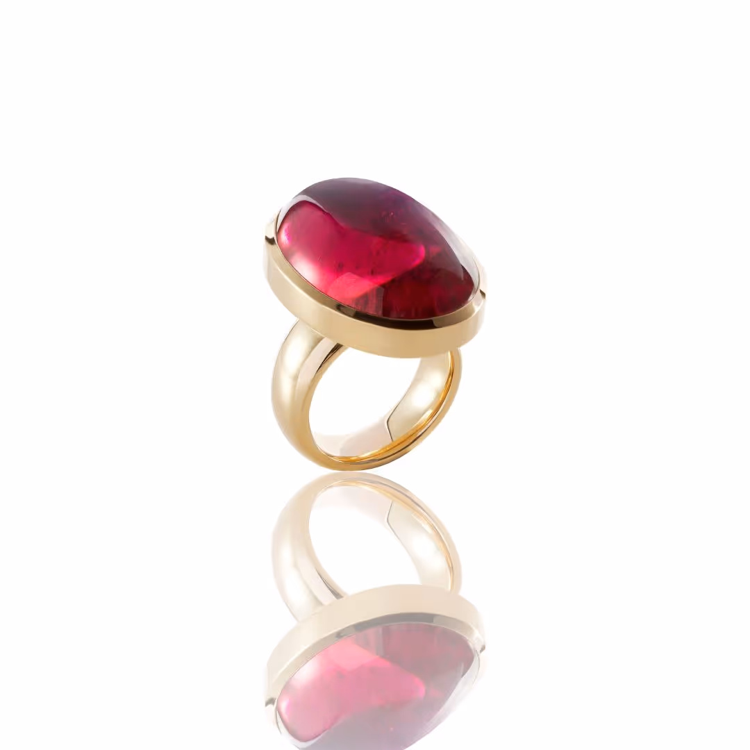 Rubellite ring in yellow gold 