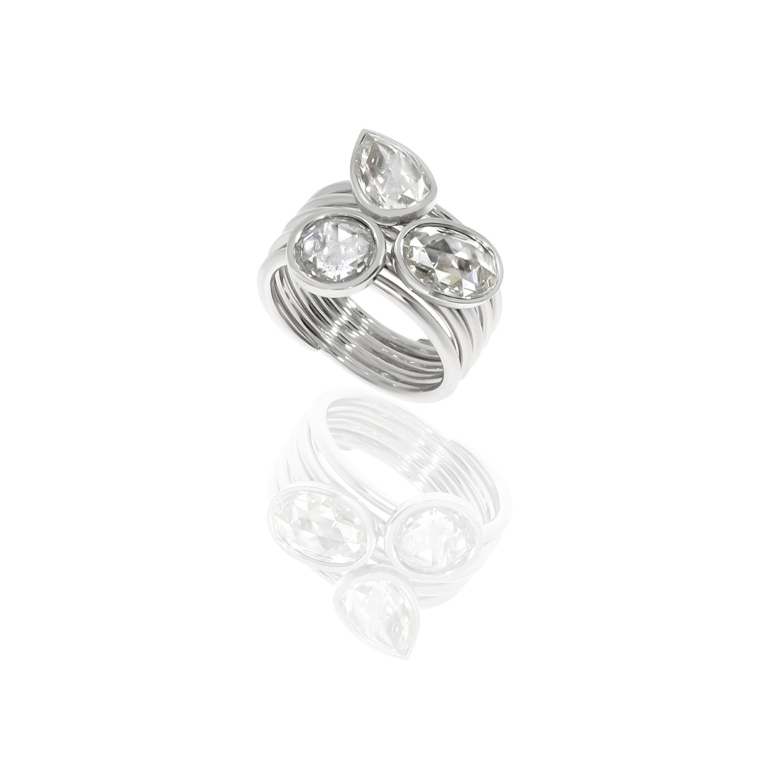 Ring aus Platin mit Diamantrosen