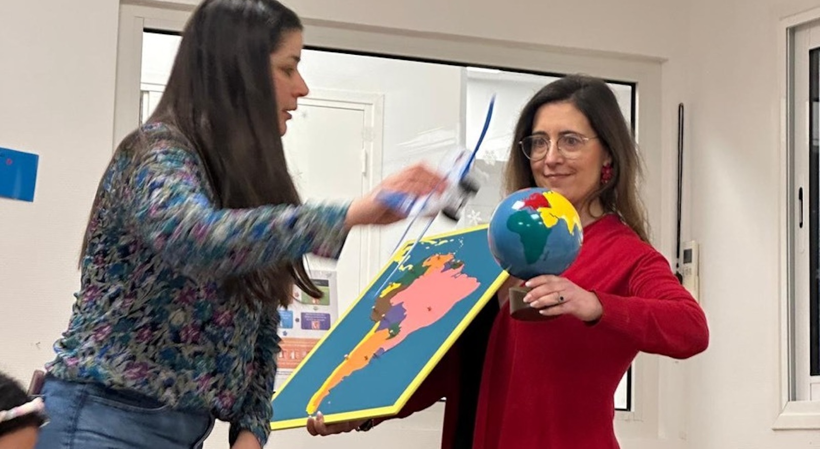 Job Opening at a Montessori School: Teacher and Assistant for Project Presentations to Students