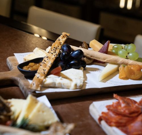 Wine & Cheese 