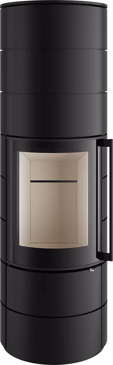 Eine Nahaufnahme von einem Heizofen mit brennendem Holz drin. 