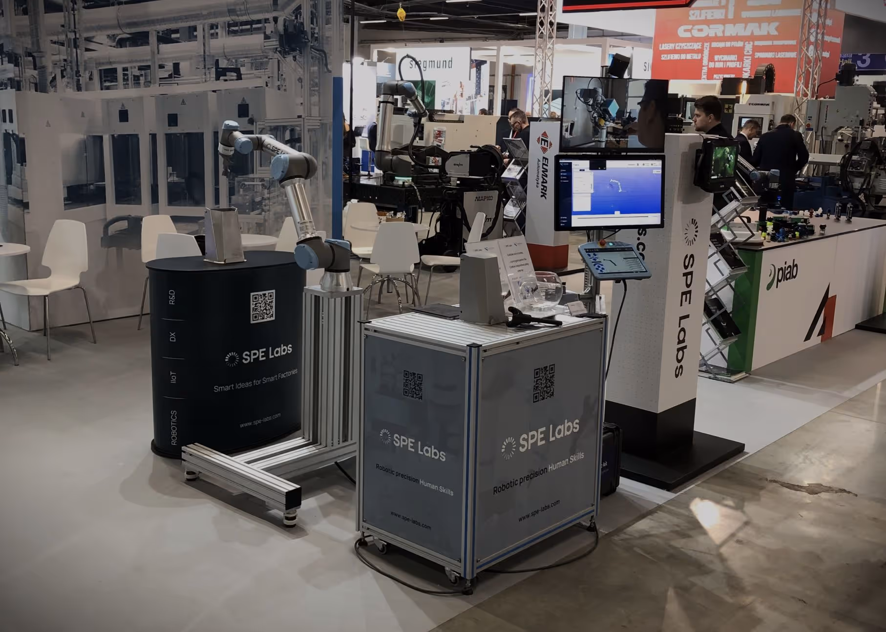 Targi STOM Kielce - pokazaliśmy jak nauczyć robota manualnych aplikacji malarskich