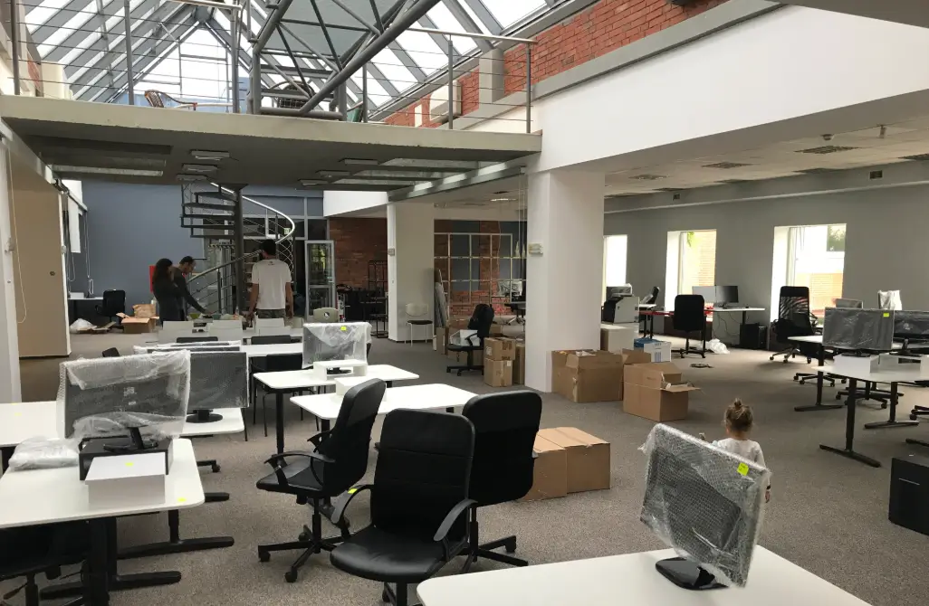 Pierwsze biuro Sagiton