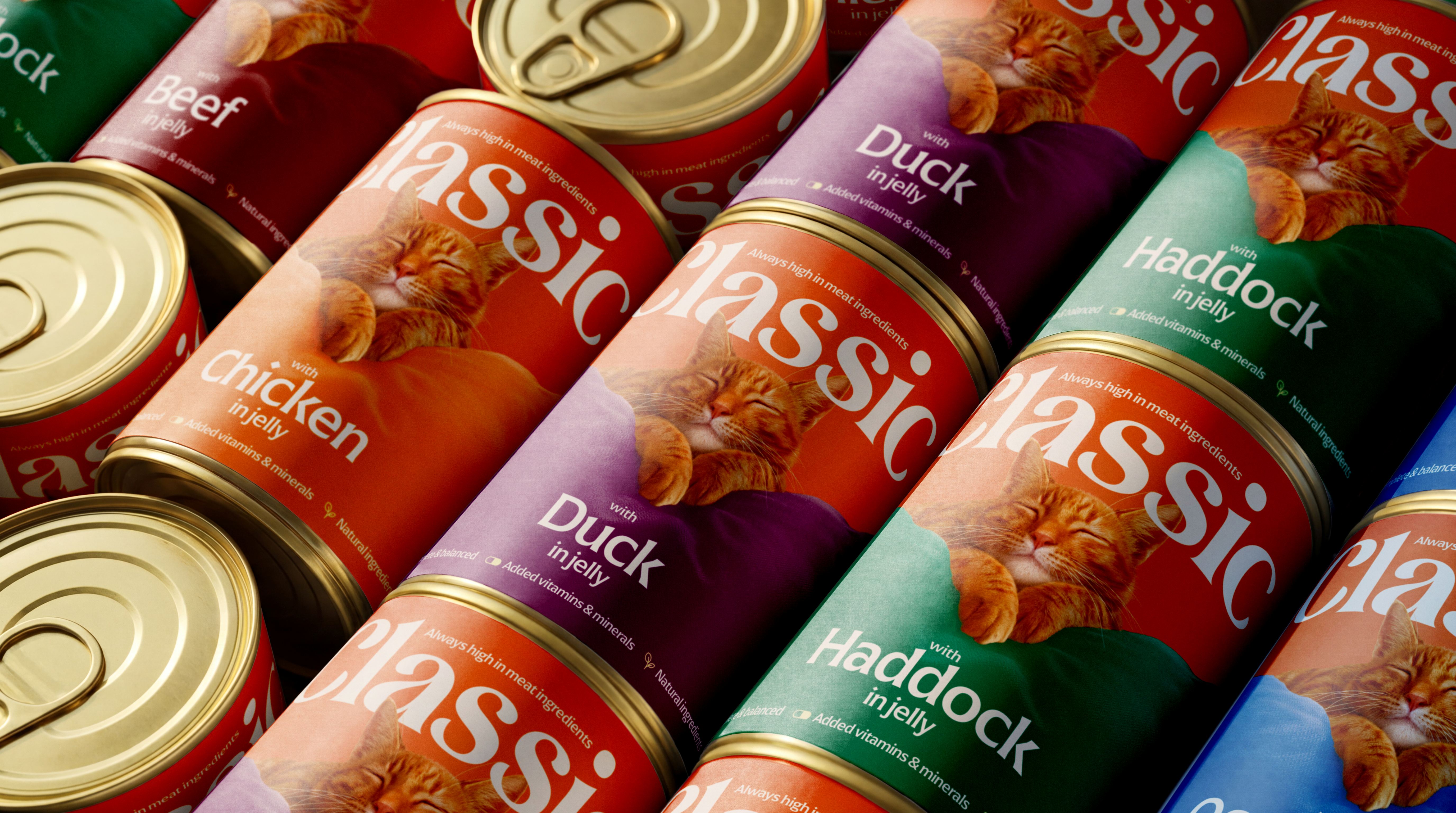 IPN Classic Cat stacked cans