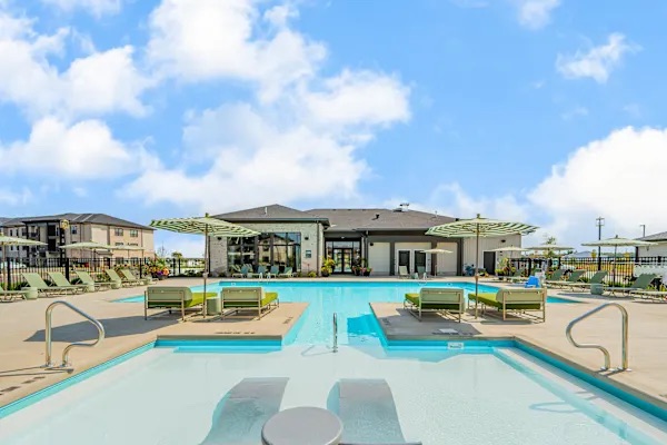 Marysville Apartment Pool